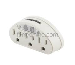 [FU0589] ADAPTADOR TOMACORRIENTE ATERRIZADO CON LUZ DE NOCHE